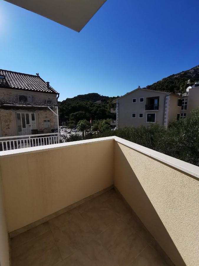 Apartmani Kronjac Milna  Kültér fotó