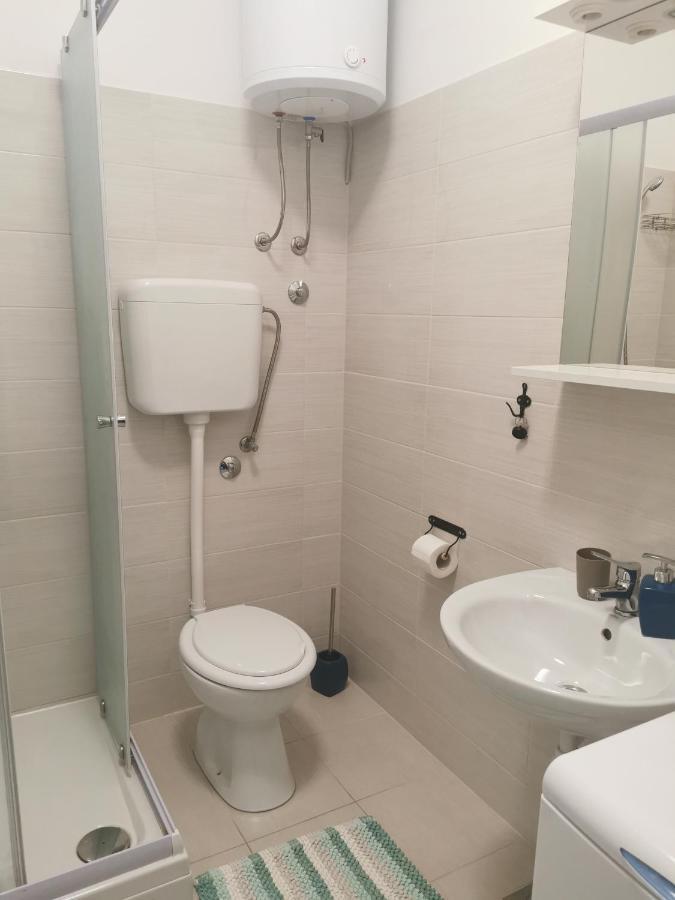 Apartmani Kronjac Milna  Kültér fotó