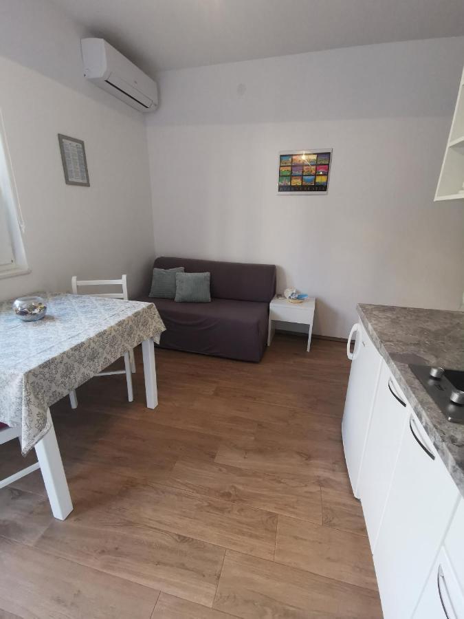 Apartmani Kronjac Milna  Kültér fotó
