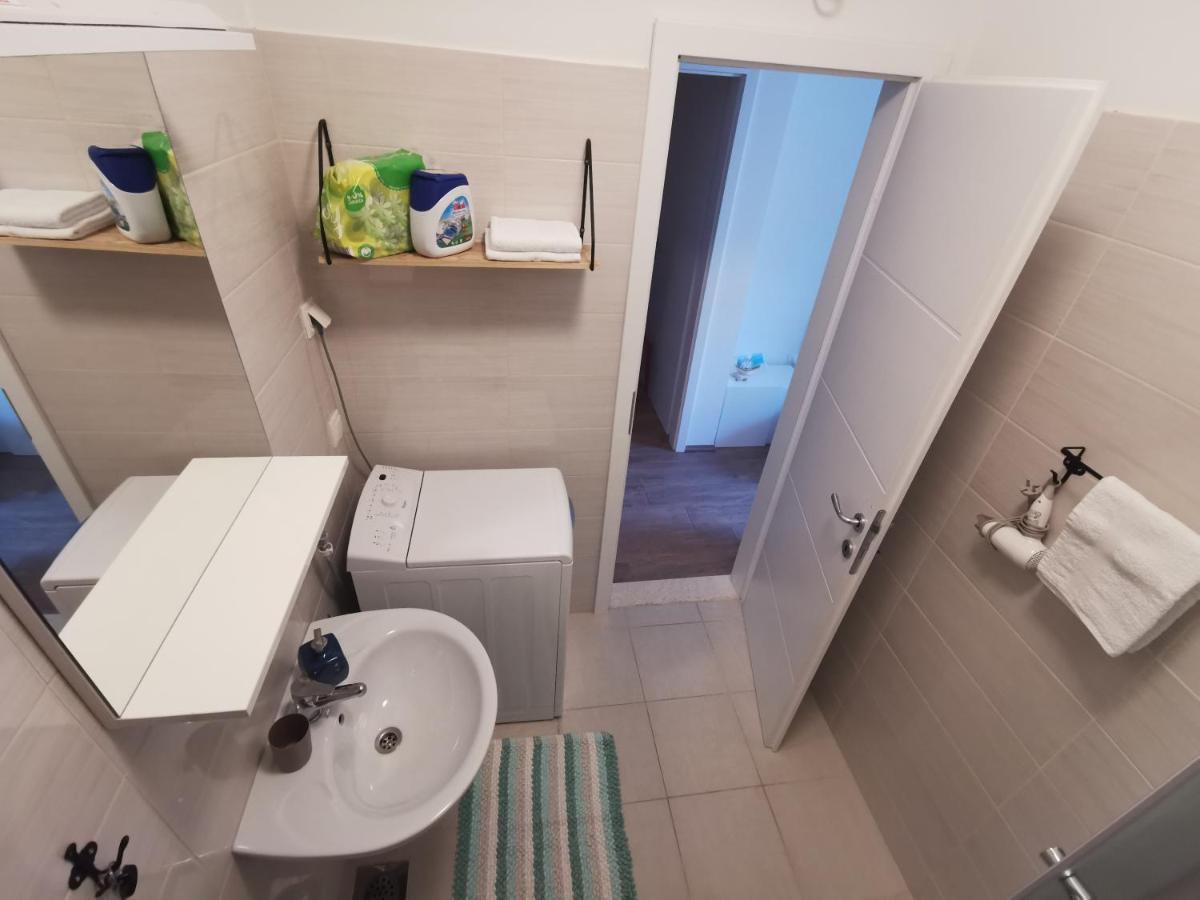 Apartmani Kronjac Milna  Kültér fotó