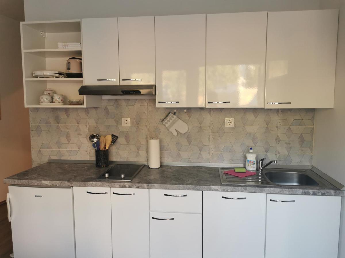 Apartmani Kronjac Milna  Kültér fotó